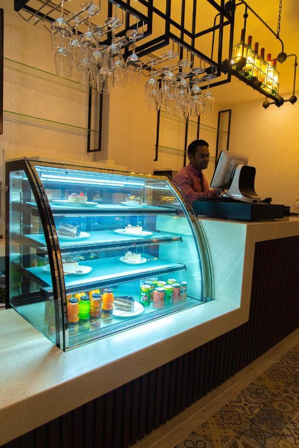 Sunday Emerald Hotel 4*