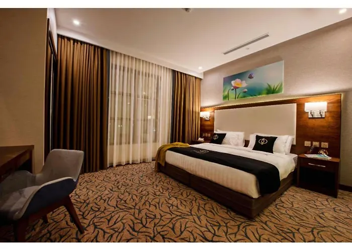Sunday Emerald Hotel