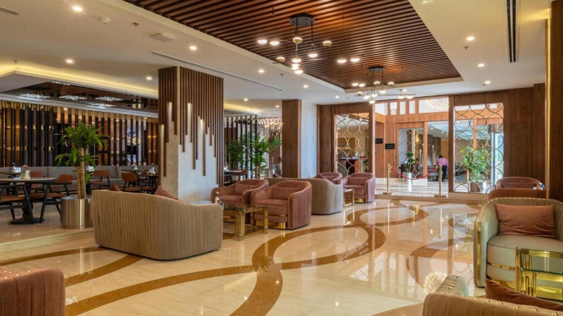 Hotel Sunday Emerald 4*